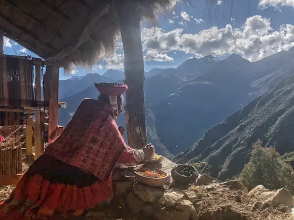 Huilloc weaving community Cultural immersion in the Andes