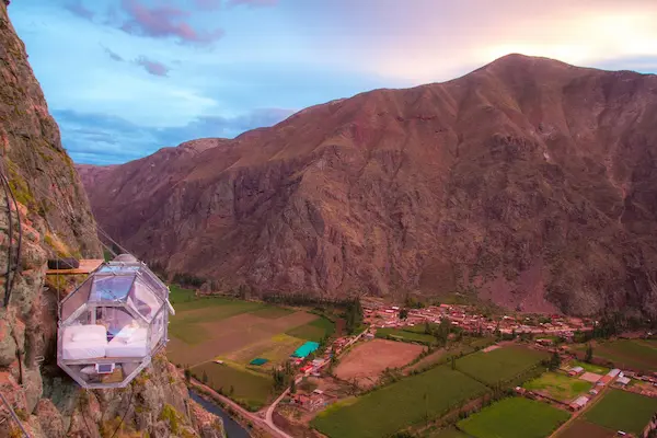 The mountain hotel in Cusco Sleep suspended in the sky